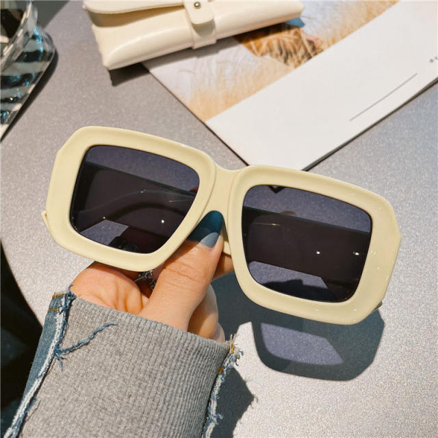 Rocket checkerboard sunglasses for women Euramerican ins style big frame wide leg sunken temple street photography candy colored sunglasses
