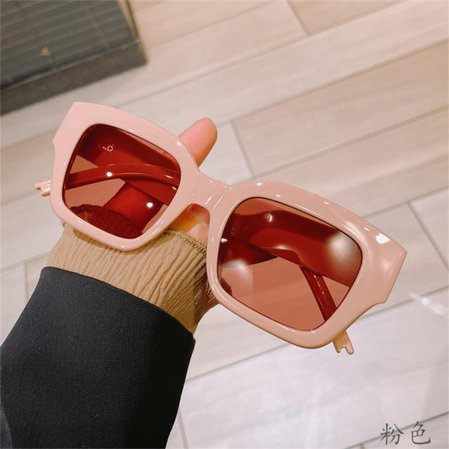 2023 New Vintage Y2K European and American Spicy Girl Sunglasses Textured Metal Silver Contrast Street Punk Box Sunglasses